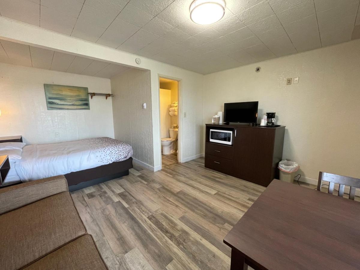 Holiday Motel ウェストポート エクステリア 写真